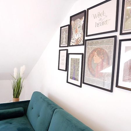 Comfortable And Cozy 4-Bedroom House Near The Hospital Cambridge  Bagian luar foto