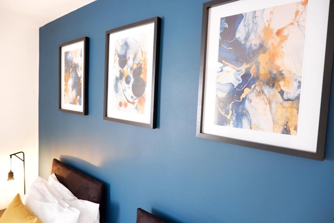 Comfortable And Cozy 4-Bedroom House Near The Hospital Cambridge  Bagian luar foto