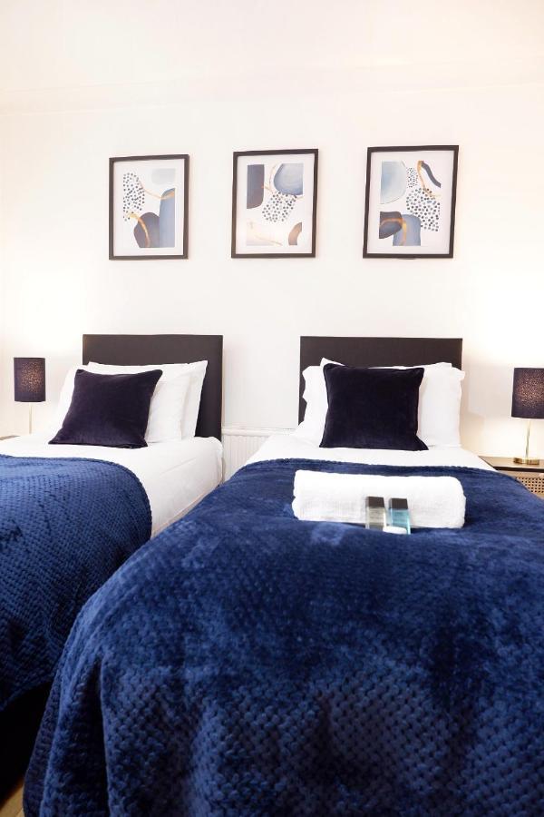 Comfortable And Cozy 4-Bedroom House Near The Hospital Cambridge  Bagian luar foto