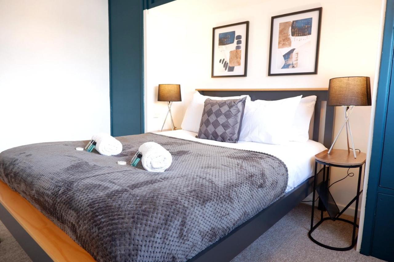 Comfortable And Cozy 4-Bedroom House Near The Hospital Cambridge  Bagian luar foto